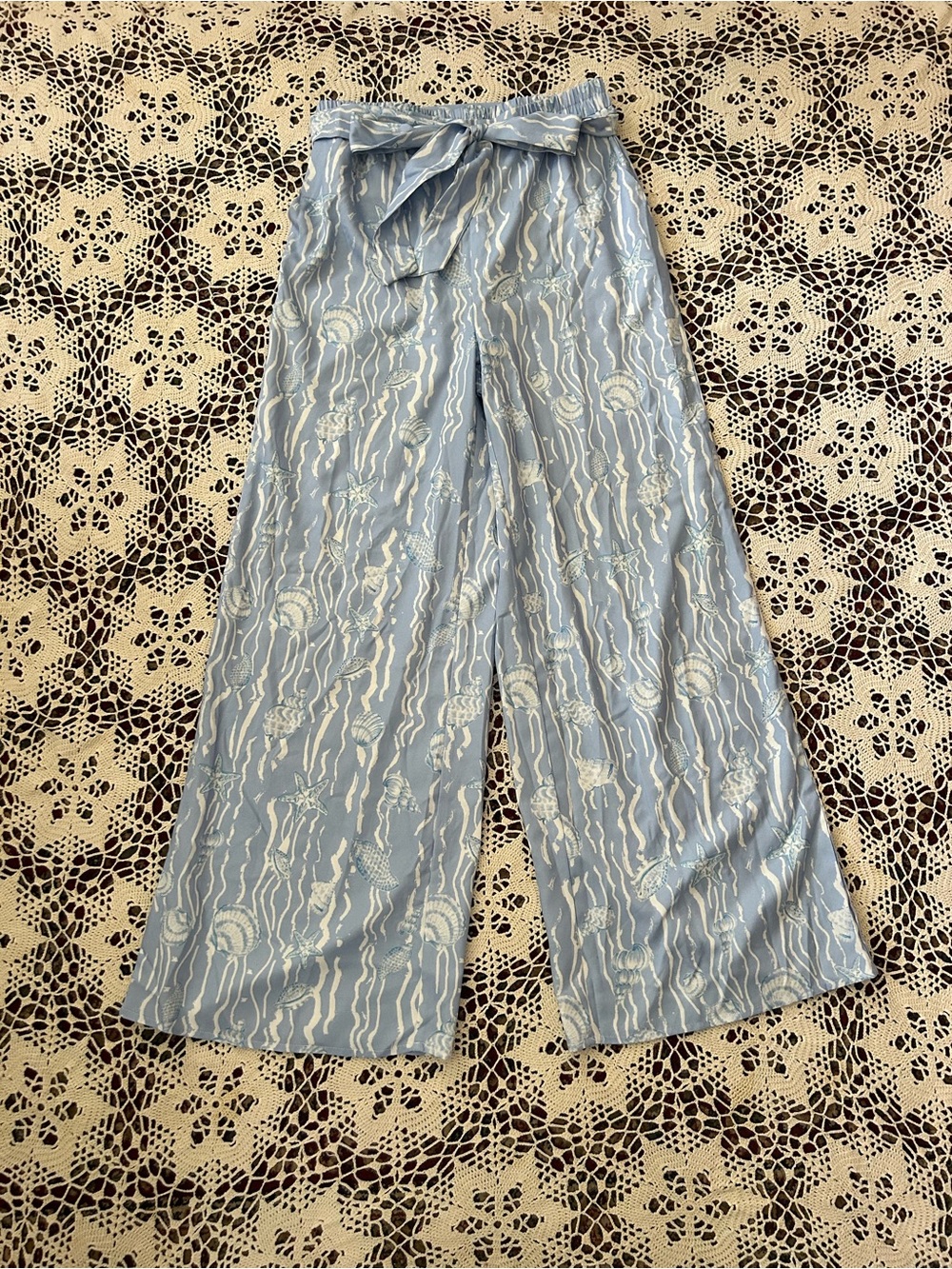 Light Blue Wide-Leg Print Pants with Tie Waist and Sea Shell Pattern